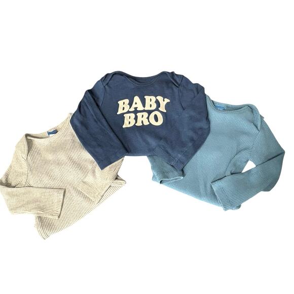 5/$20 3 Pack Onesies LS - Old Navy - 6-12mo - Picture 1 of 5